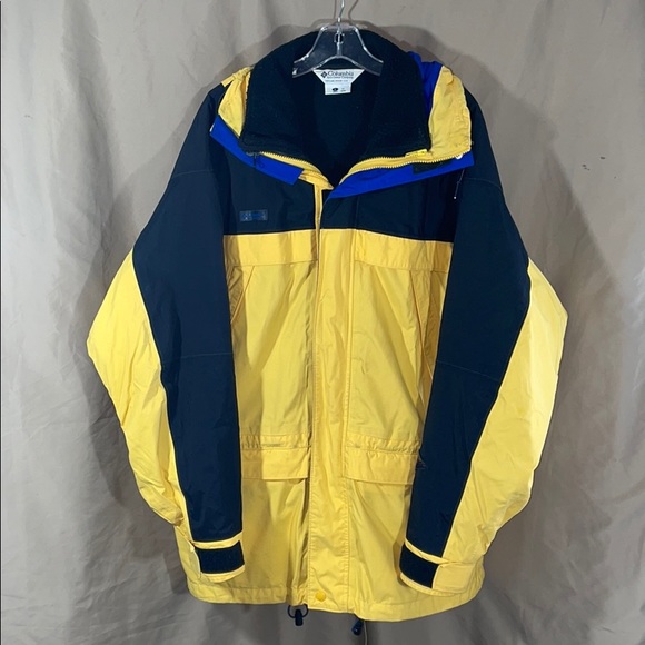 Columbia Other - Columbia - Winter Jacket - Size L